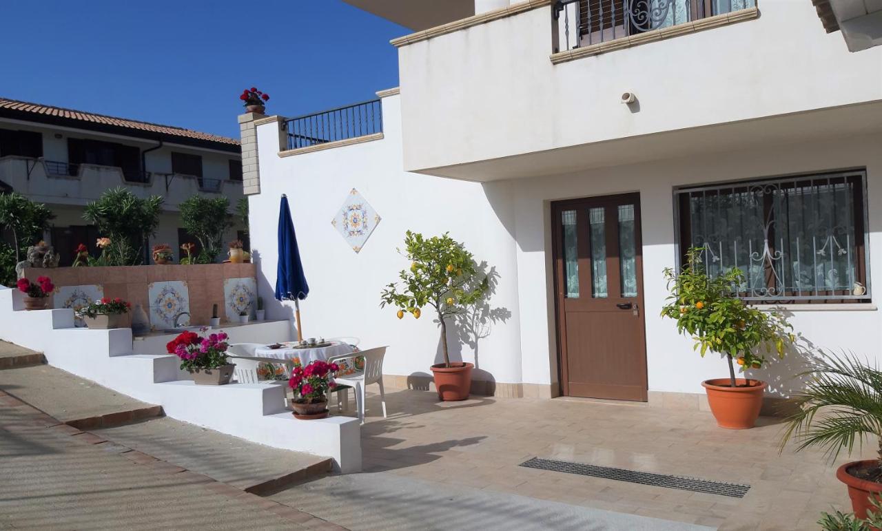 Apartamento Casa Vacanze Bergamotto & Limoni Drapia Exterior foto